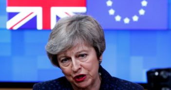 Gobierno de Theresa May pide más tiempo para negociar Brexit