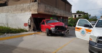 Exigen ciudadanos topes en calle Ecuador antes que haya más muertos