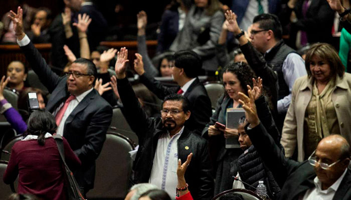 Diputados de Morena aceptan incluir seis nuevos delitos como graves