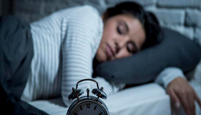 Conoce cuáles son los 10 hábitos que te roban del sueño