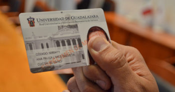 Presentan credencial inteligente que permitirá a estudiantes de UdeG utilizar diversos sistemas de transporte