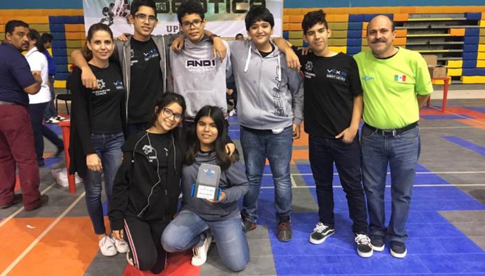 Alumnos de 'la pesquera' buscan apoyo para mundial de robótica