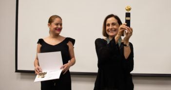 Entrega CUCosta 'Iguana de oro' a la primera actriz Diana Bracho