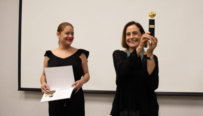 Entrega CUCosta 'Iguana de oro' a la primera actriz Diana Bracho