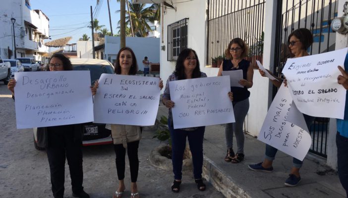 Aguada manifestación a favor del Estero, acudieron 15 personas