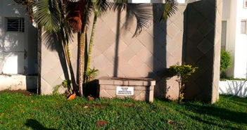 Roban estatua del fundador de la Cruz Roja