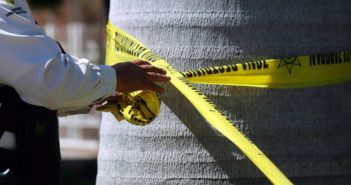 Encuentran cuerpo sobre una carretilla