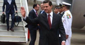 Revelan proveedores de medicamentos consentidos de Peña Nieto