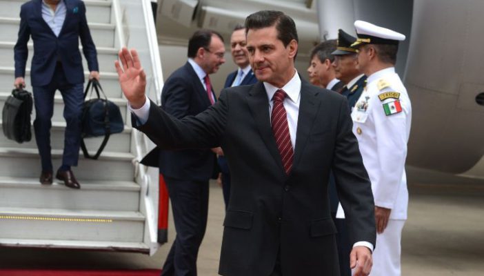 Revelan proveedores de medicamentos consentidos de Peña Nieto