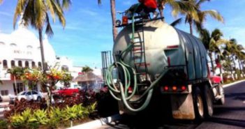 Siguen las quejas por pipas del 'sistema de riego'