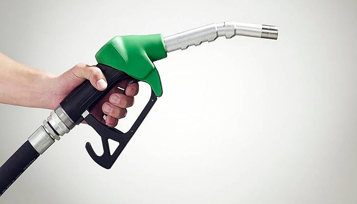 Gasolina, la compran en $16 y la dan en $20; se revelará lista de “careros”