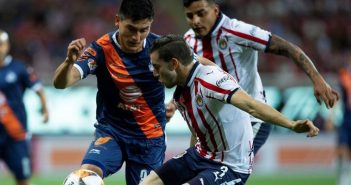 Chivas cae ante Puebla y hace oficial su fracaso