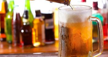 Va Morena contra venta de cerveza fría en CDMX