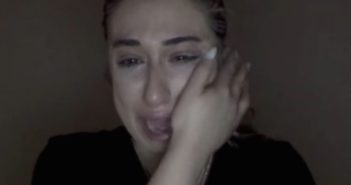 Influencer llora al saber que tendrá que trabajar