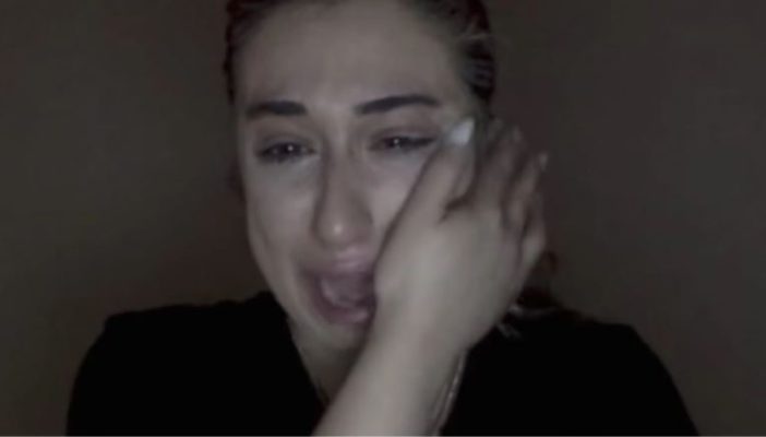 Influencer llora al saber que tendrá que trabajar