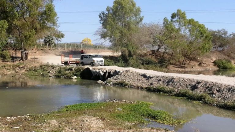 Expone ayuntamiento a automovilistas en el Paso del Guayabo 4 Expone ayuntamiento a automovilistas en el Paso del Guayabo