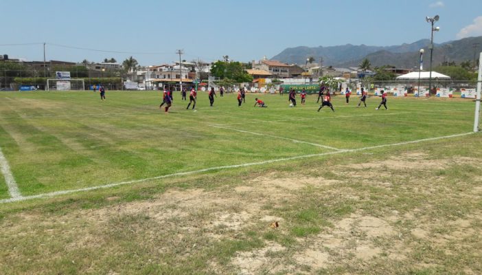 Darán mantenimiento a canchas de futbol para competencias cercanas
