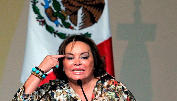 FGR le devuelve a Elba Esther Gordillo bienes incautados