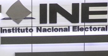 INE multa a Morena por no aclarar destino de recursos
