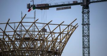 López Obrador contradice a Jiménez Espriú sobre corrupción en nuevo aeropuerto