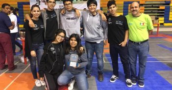 Parten estudiantes a mundial de robótica