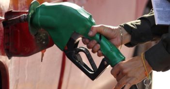 López Obrador acusa a distribuidores de abusos en venta de gasolina