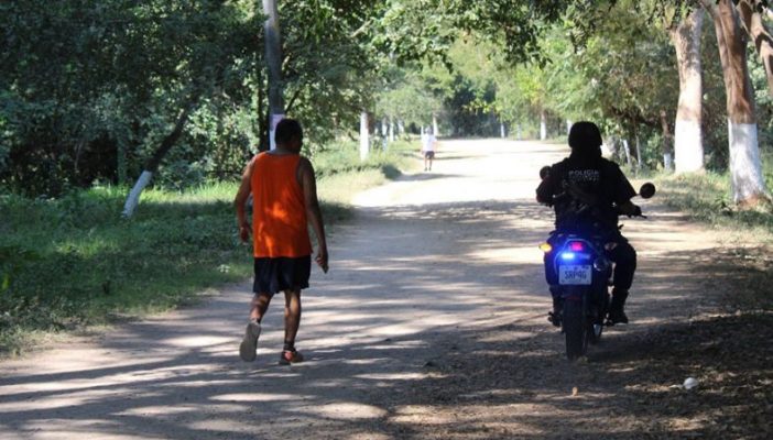Ataca sujeto a corredora en parque lineal, la rescataron 3 personas
