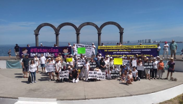 Fracasa marcha 'fifí' en Puerto Vallarta
