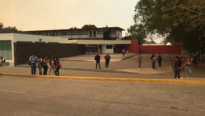 Suspende CUCSur actividades por incendio forestal