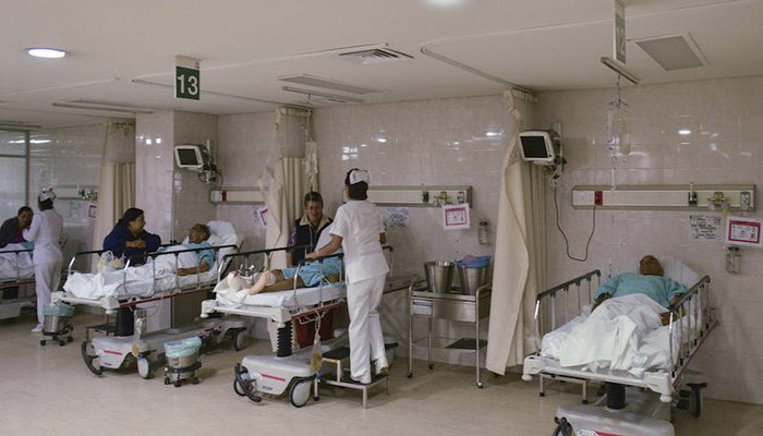 AMLO advierte que solo hay dinero para dos meses en hospitales del país