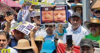 Marchan contra ley pro aborto