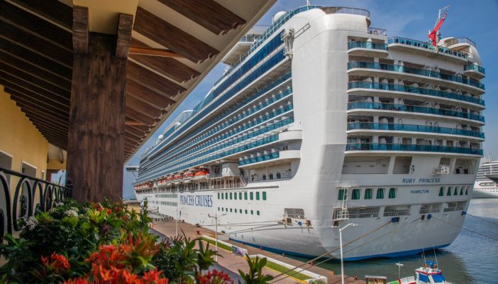 Buscarán incrementar cantidad de cruceros en Puerto Vallarta