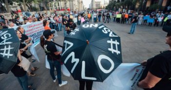 "Xiudadanos Voz y Libertad" protestan contra acciones de López Obrador