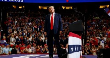 Inicia Trump campaña para reelección en Florida