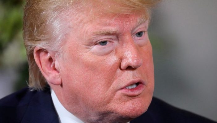 Trump frena aranceles; México reducirá migración