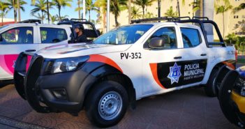 Entregan 20 patrullas con inversión de 11 mdp