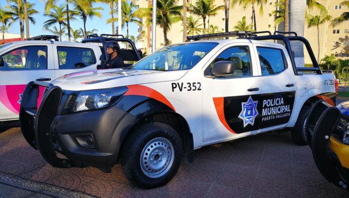 Entregan 20 patrullas con inversión de 11 mdp