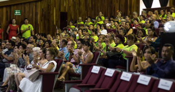 Egresan 365 alumnos adultos mayores del SUAM