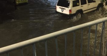 A pesar de la lluvia, ciudadanos insisten en sacar su basura
