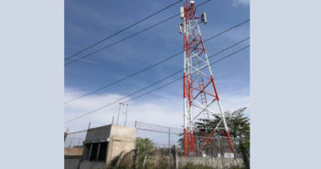 Antena en Mojoneras funcionando, vecinos aseguran pudo más el dinero