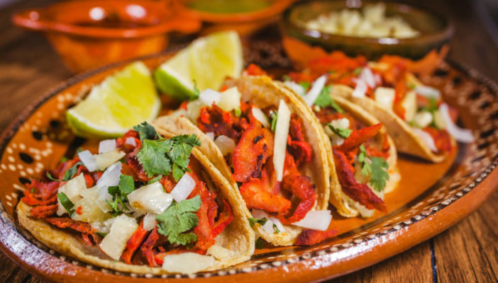 Nombran a los tacos al pastor como mejor platillo del mundo