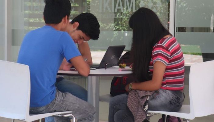 Entran ocho de 10 a prepas y tres de 10 a licenciaturas de la UdeG