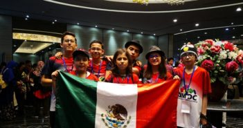 Estudiantes jaliscienses triunfan en olimpiada de matemáticas en Singapur
