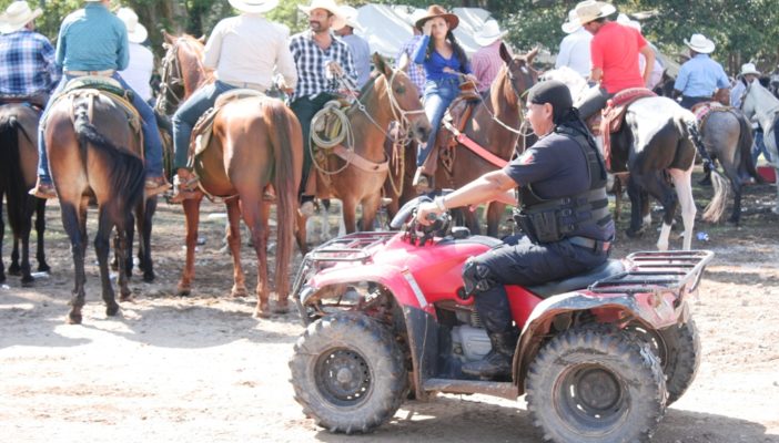 Los asustó la lluvia; solo 4500 personas fueron a las paseadas