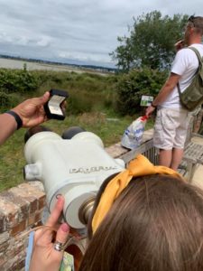 Le pide matrimonio a su novia decenas de veces sin que ella se de cuenta