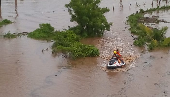 Sobrevolarán la costa para supervisar comunidades tras paso de "Lorena"