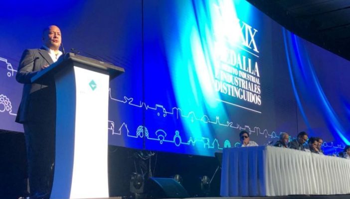 Alfaro reclama al gobierno federal por recortes al presupuesto