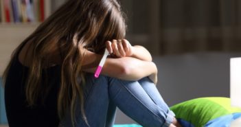 Lanzan estrategia para evitar embarazos en menores en Jalisco