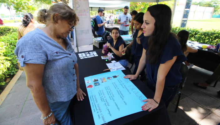 CUCosta realiza “1era. Feria del Adulto Mayor”