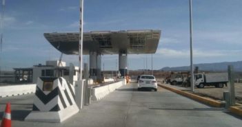 Buscan senadores descuentos en casetas; está en discusión